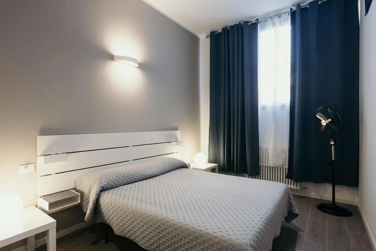 Apartment Caseospitali - Bologna Studio 1, Grande Bilocale Con Arredo Design E Posto Auto Per 4