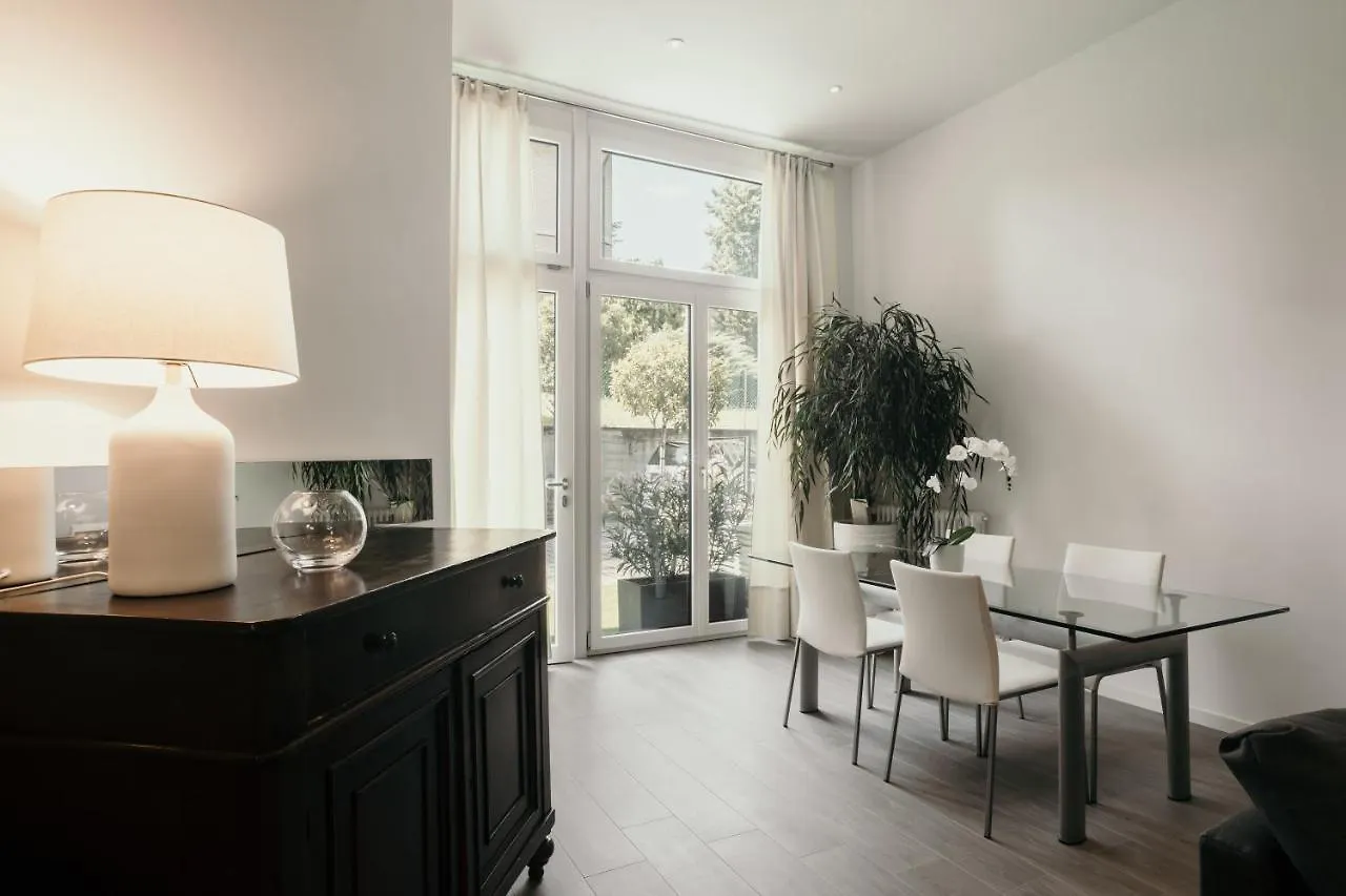 Apartment Caseospitali - Bologna Studio 1, Grande Bilocale Con Arredo Design E Posto Auto Per 4 Italy
