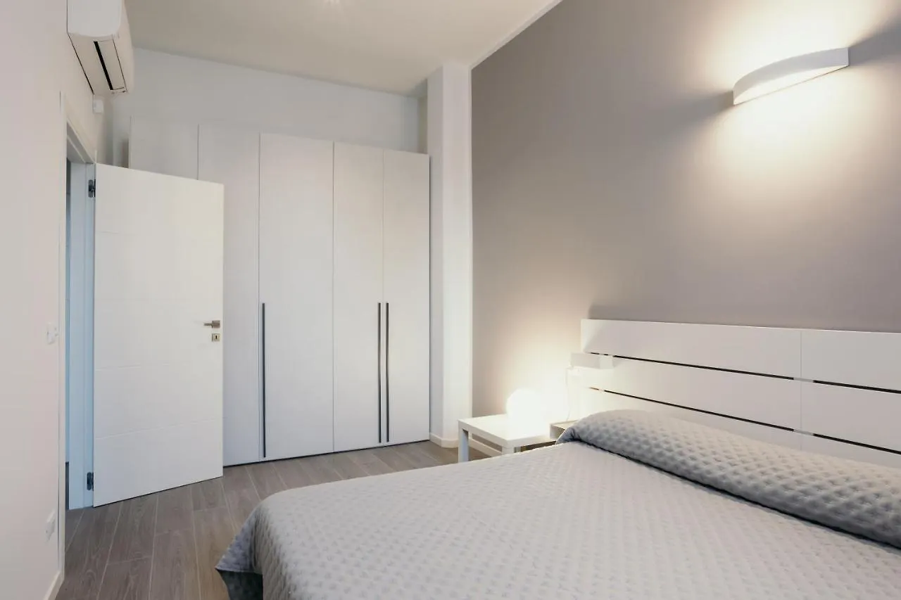 Caseospitali - Bologna Studio 1, Grande Bilocale Con Arredo Design E Posto Auto Per 4