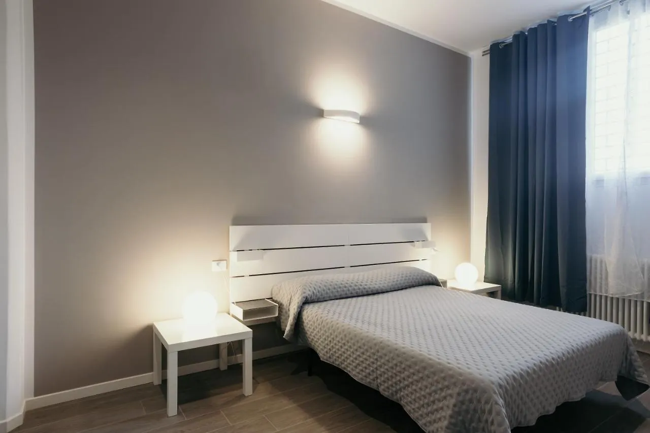 Apartment Caseospitali - Bologna Studio 1, Grande Bilocale Con Arredo Design E Posto Auto Per 4